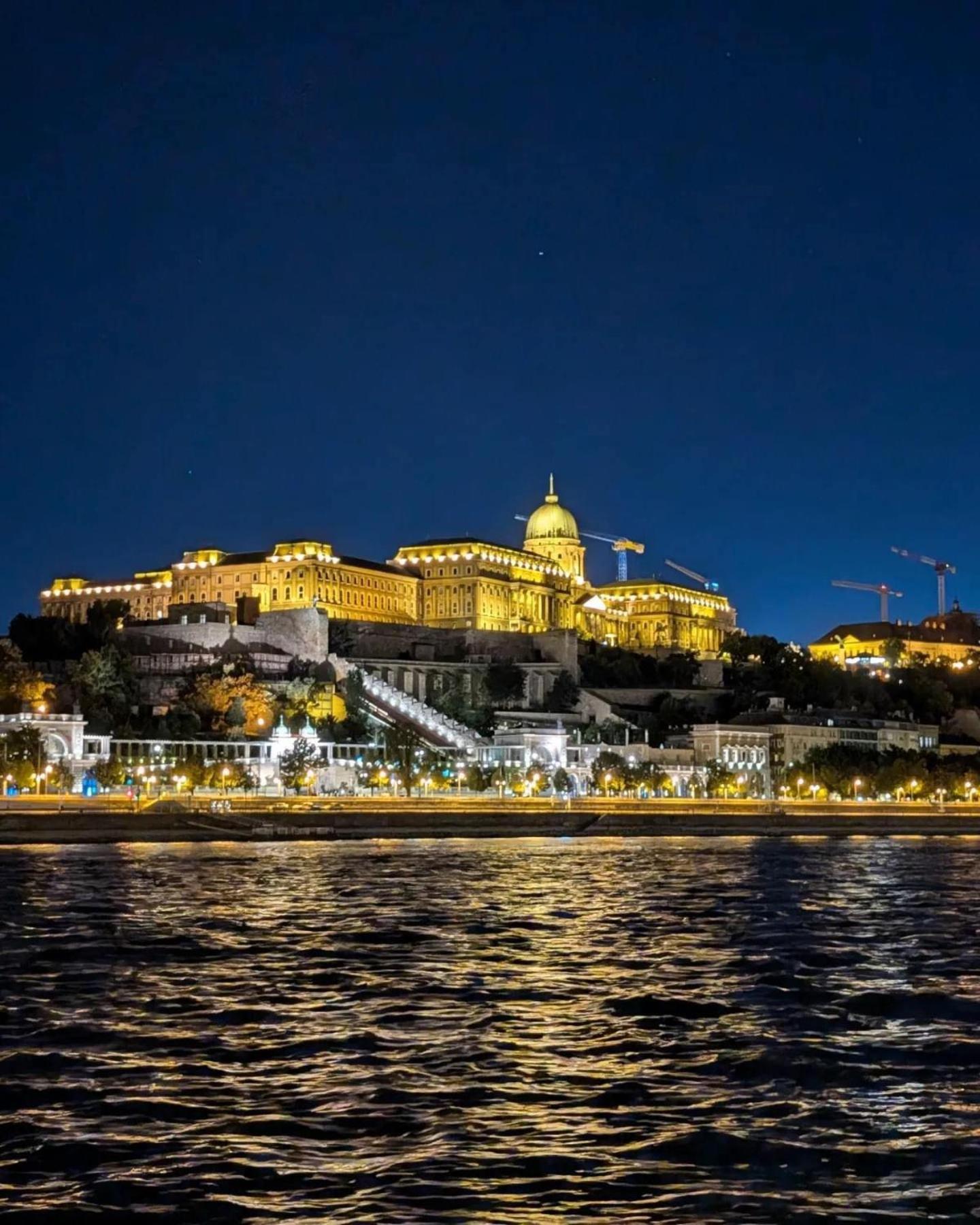 Premium Apartment By The Danube With Ac Budapest Bagian luar foto