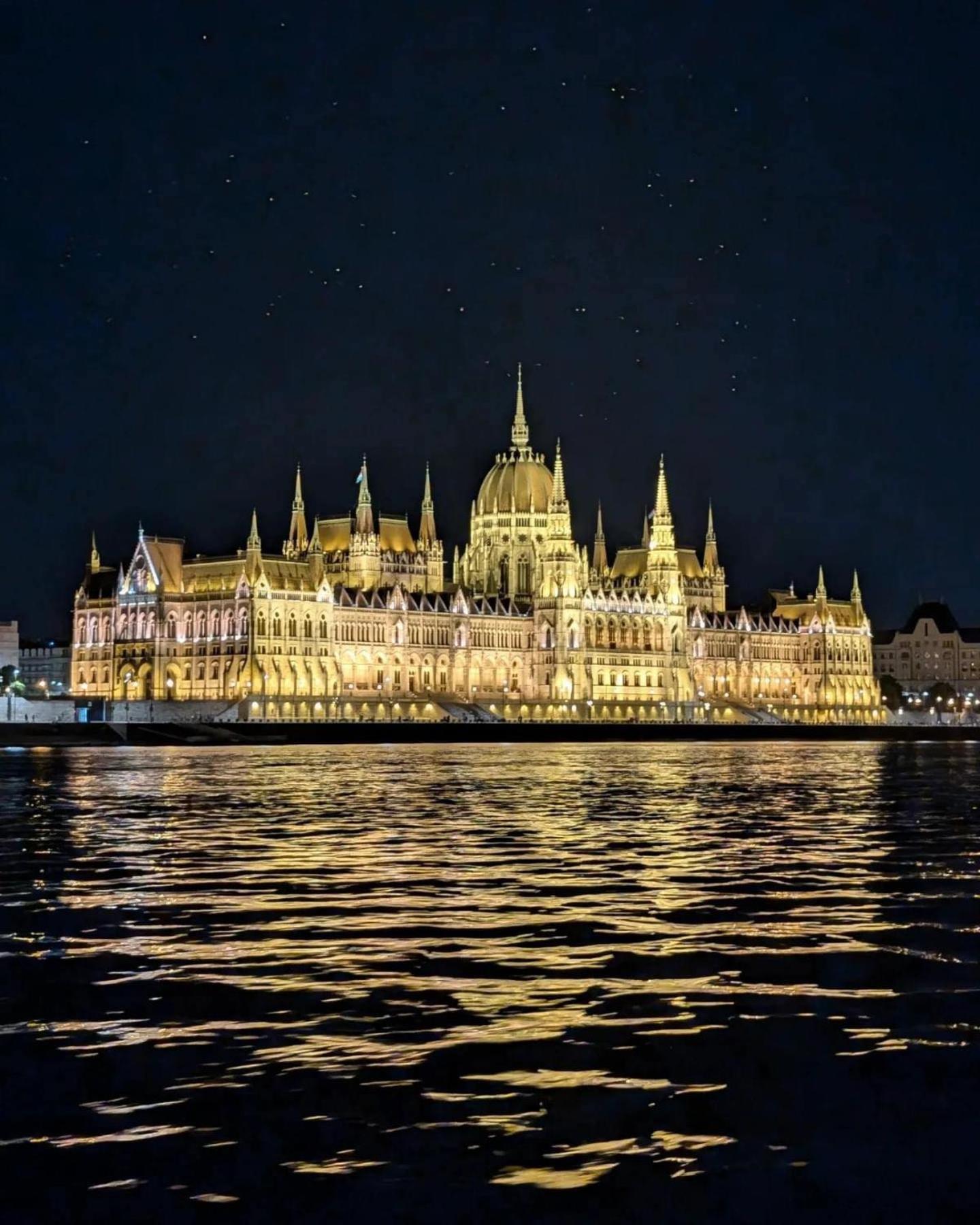 Premium Apartment By The Danube With Ac Budapest Bagian luar foto